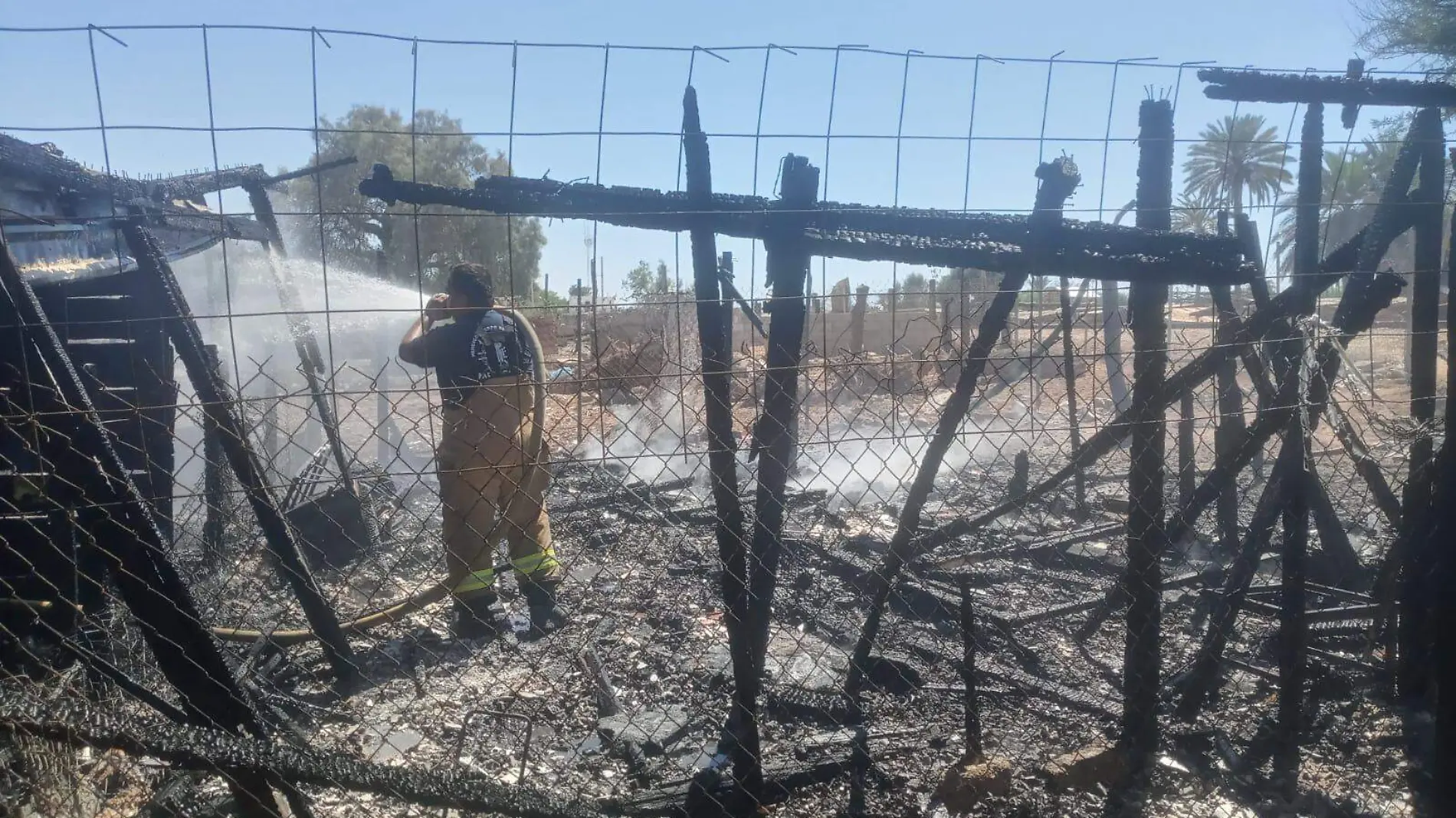 Fuerte incendio destruyó humilde vivienda en Colonias Nuevas